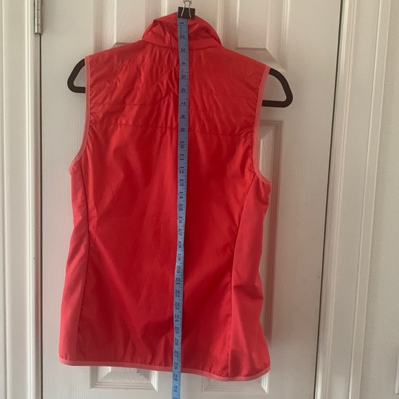 Icebreaker outdoors 100% merino wool women vest, Medium - Picture 3 of 13